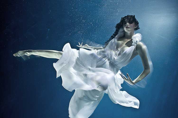 Zena-Holloway21.jpg