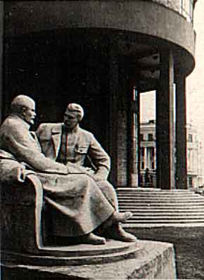 201-Stalin-Lenin.jpg