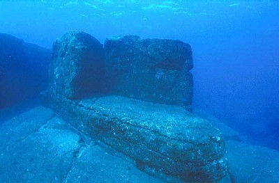 Yonaguni_10.jpg