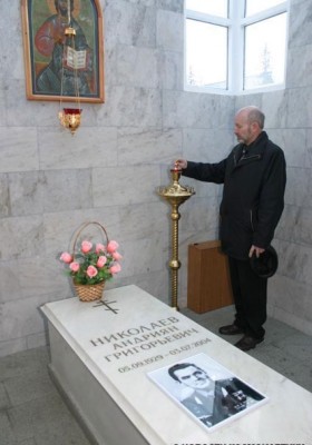 Шоршелы. Часовня, где похоронен Николаев.jpg