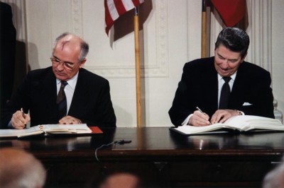 Reagan_and_Gorbachev_signing.jpg