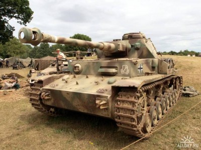 1351789714_pzkpfw._iv_ausf._j_of_the_rex__rod_cadman_collection_pic3.jpg