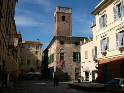 800px-Albenga-IMG_0348.jpg