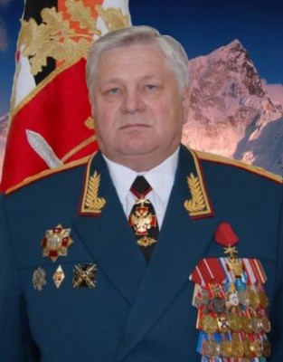 8325167.jpg