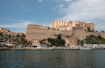 0_Calvi_-_Port_et_citadelle_(1).jpg