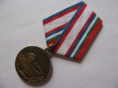 32761047.jpg