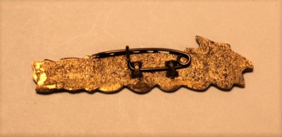 Знак студента Университет им Ким Ир Сена реверс.jpg