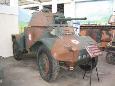 AMD_Panhard_178_Saumur.jpg