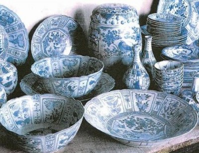 12-%20Porcelaines%20chinoises%20Ming2.jpg