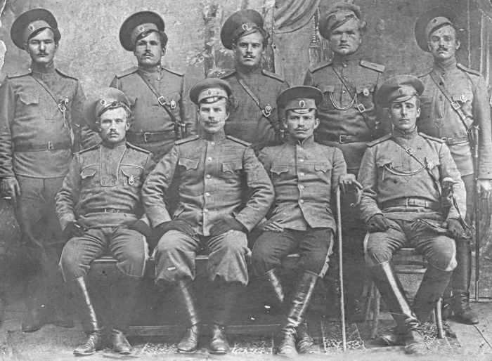 оренб.казаки со знаками окв.jpg