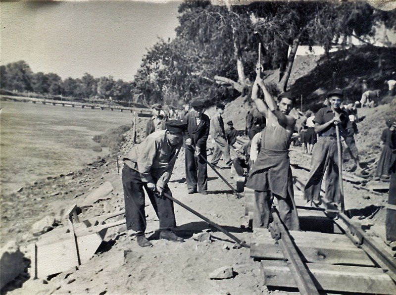 1953г.строительство джд.в оренбурге.jpg