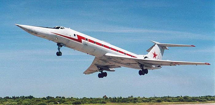 ту-134УБЛ на азродр.сокол.jpg