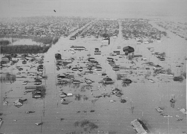 наводнение в орске в 1957г.азия.ст.город.jpg