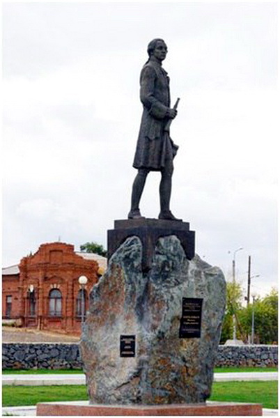 пам.кирилову в орске.2.jpg