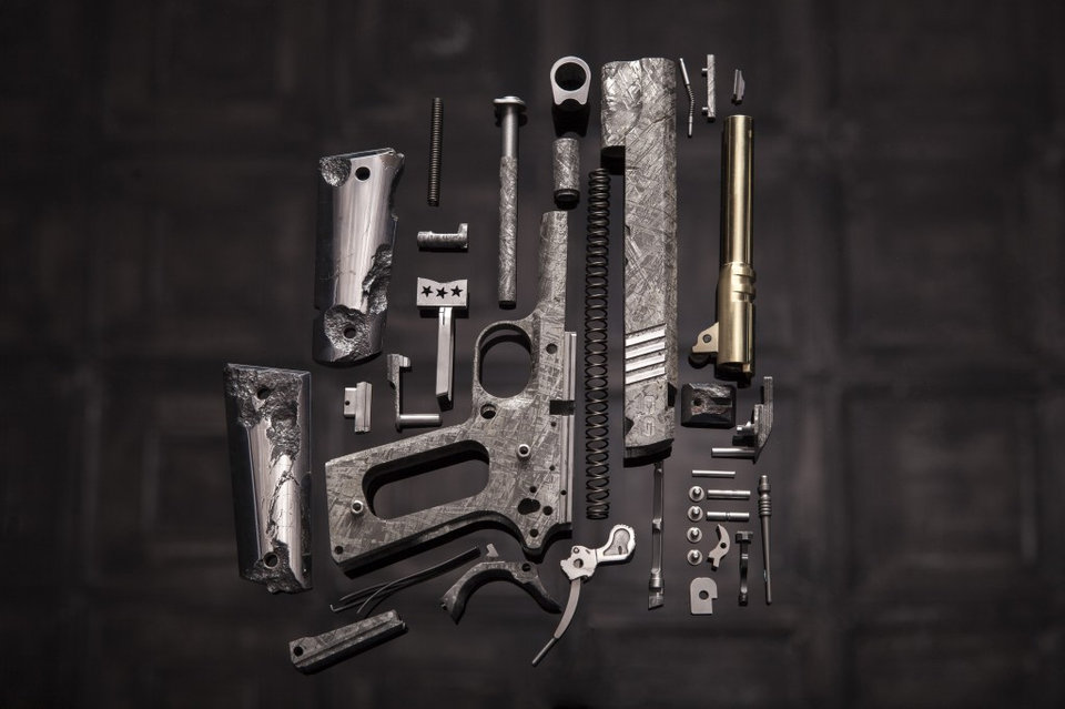 vnezemnye-pistolety-ot-cabot-guns-za-4-5-mln-dollarov-quibbll-4.jpg