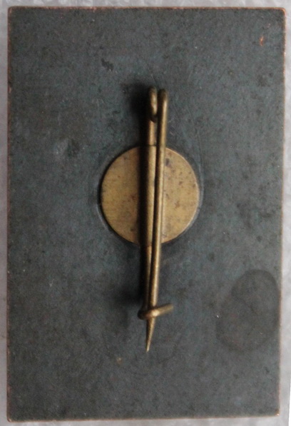71403240 01.jpg