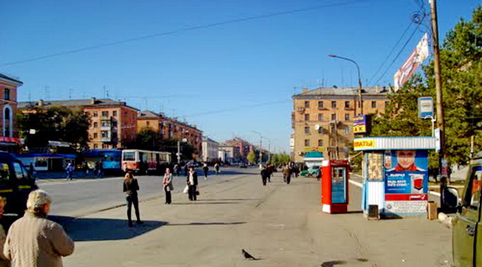 Новотроицк.ул.Советская в районе строительного техникума.jpg