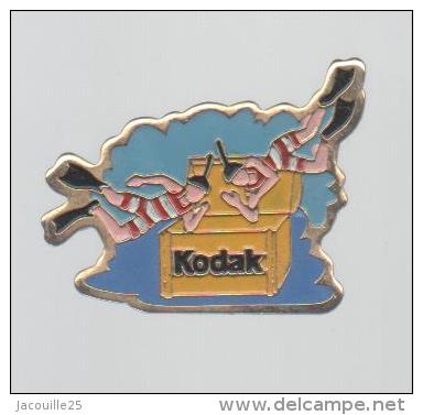 903_001_pins-pin-s-plongee-photo-kodak-photographie.jpg