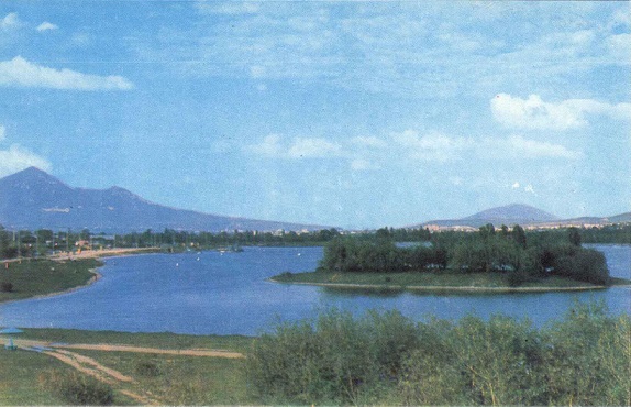 15 Ессентуки. Озеро а.jpg