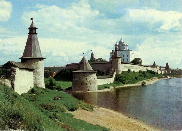 02 Псковский кремль а.jpg