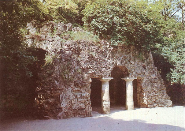 Пятигорск 1980 Зак.6463. Грот Дианы а.jpg