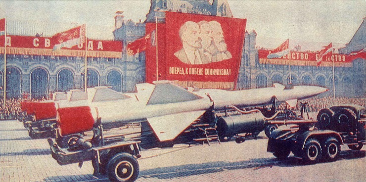 14 50 лет СА, 1968. Военный парад на Красной площади. Зак. 177 а.jpg