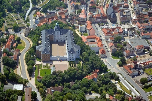 Schloss_Neu-Augustusburg.jpg