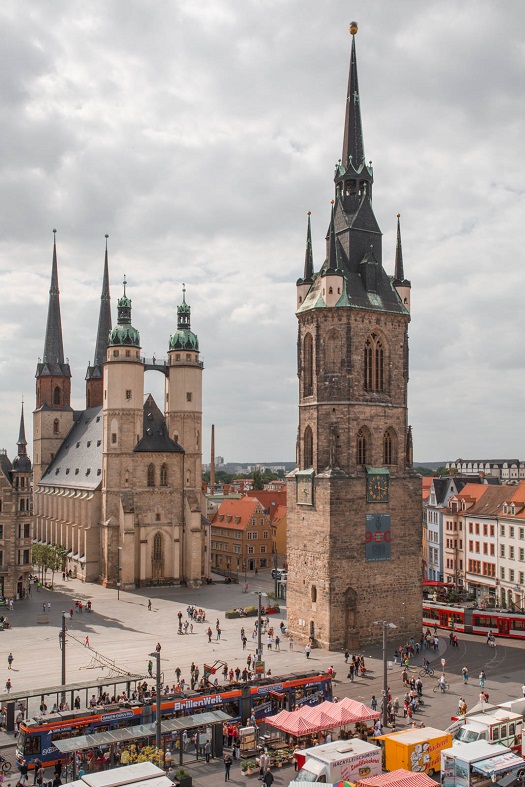 Halle-Marktplatz.jpg