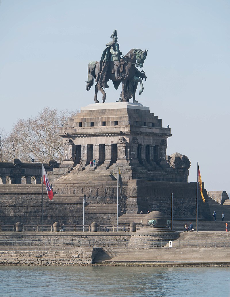 800px-Deutsches_Eck,_Reiterstandbild.jpg