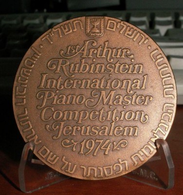 15057591B.jpg