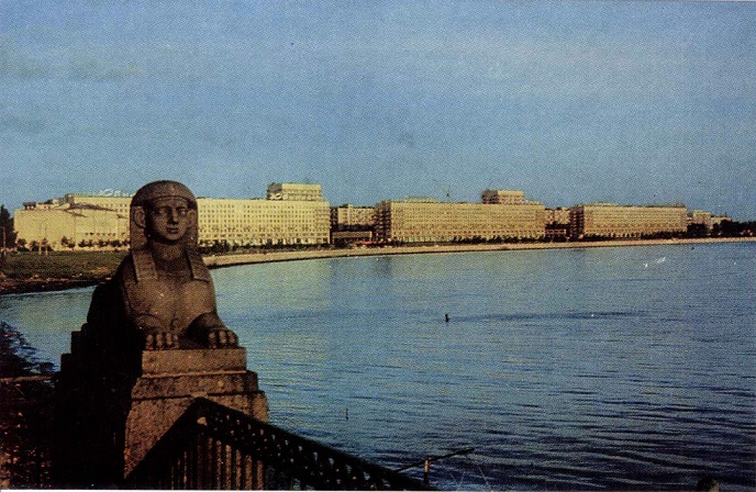 10 Ленинград 1982. Вид на Свердловскую набережную а.jpg