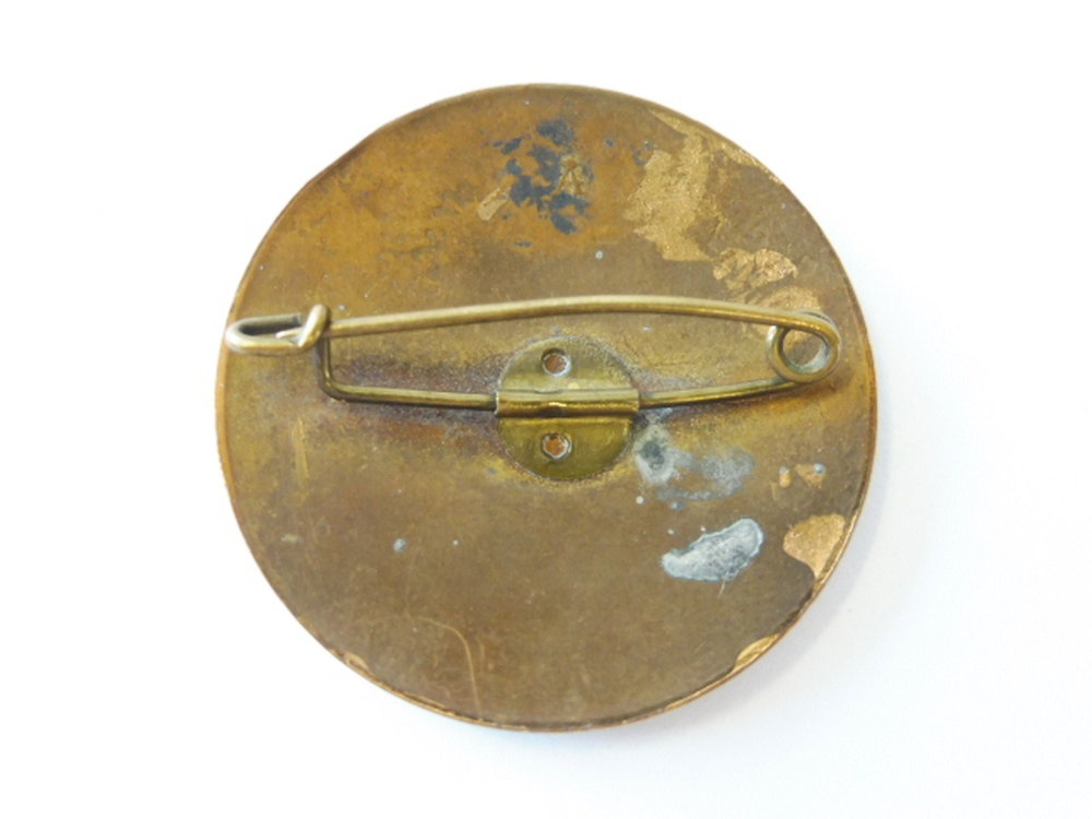 emaillierte-brosche-ev-verein-fuer-saeuglingspflege-ev-oberhausen-rhld-36mm~3.jpg