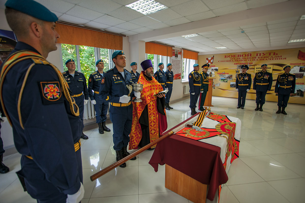UxW_6VN_ENU.jpg