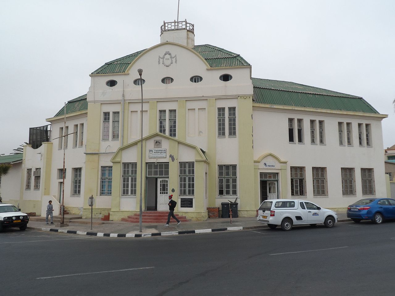 Alter_Bahnhof_in_Lüderitz,_Namibia.jpg