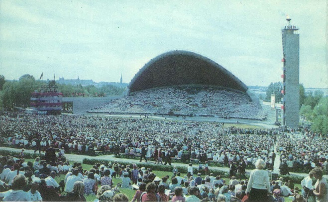 10 Таллин 1973. Певческое поле а.jpg