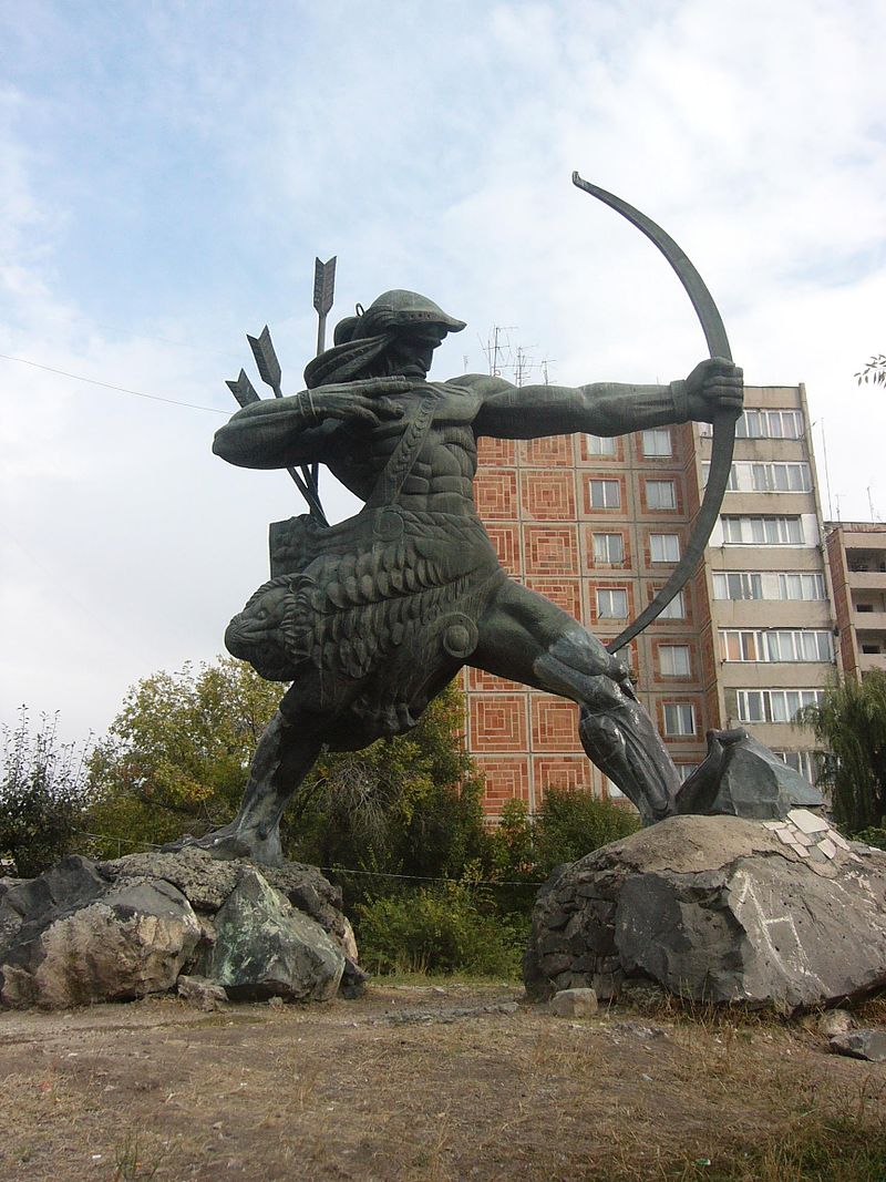 800px-Hayk_statue.JPG