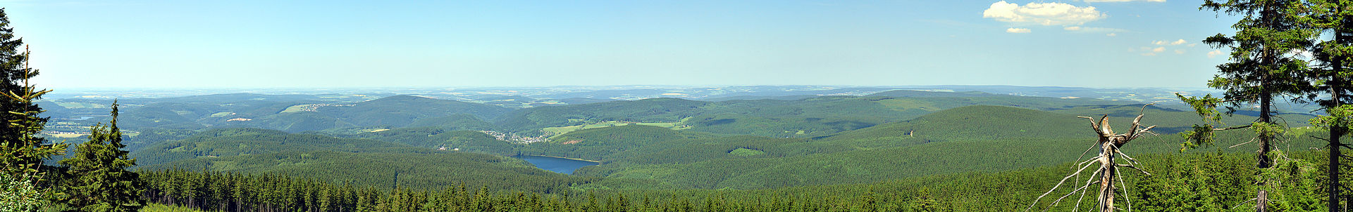 Auersberg_panorama_(aka).jpg