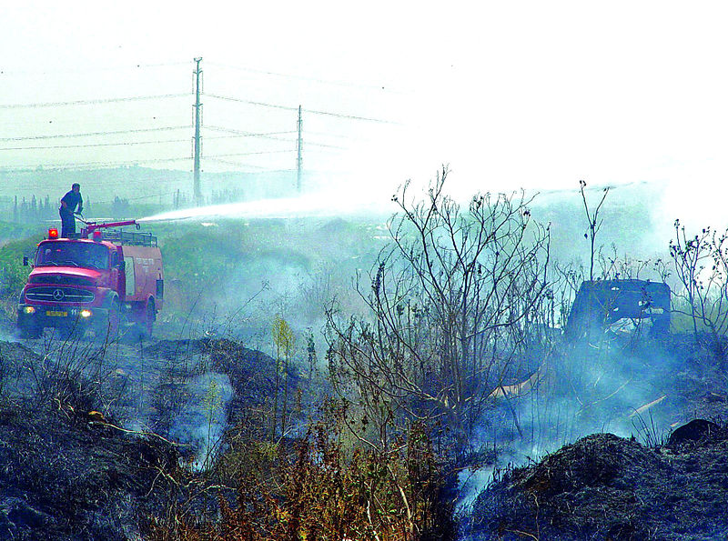 800px-FireFightersIsrael.jpg