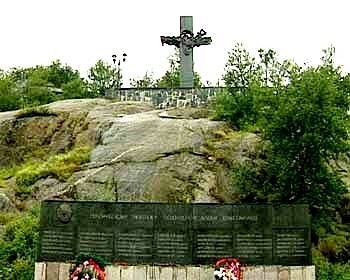 Комсомолец-памятник.jpg