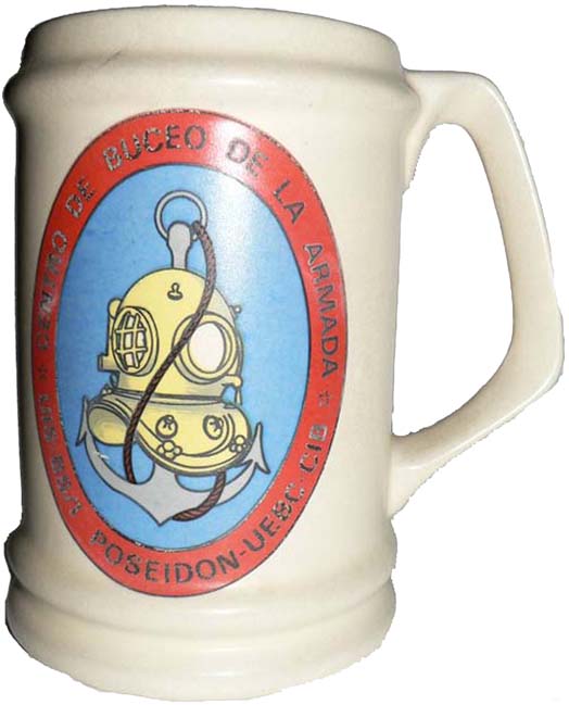 3 Buceadores  de la Armada 9 - Jarra CBA Centro de Buceo de la Armada.JPG