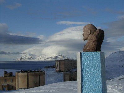 Lenin-Barentsburg.jpg (56.43 КБ) 7806 просмотров Lenin-Barentsburg.jpg