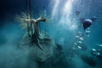 jason-decaires-taylor-underwater-sculpture-musan-museum-diving-cyprus-my-modern-met-13.jpg