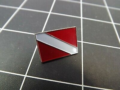 SCUBA-DIVER-FLAG-BRAND-NEW-Lapel-Pin-Enamel.jpg