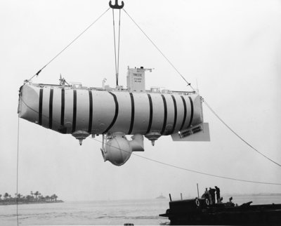 Bathyscaphe_Trieste.jpg