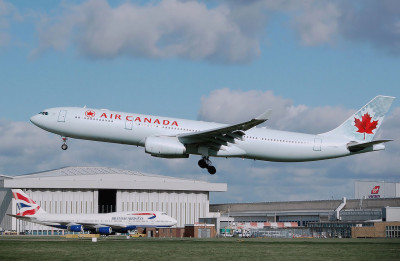 1280px-Aircanada.a330-300.c-ghkr.arp.jpg
