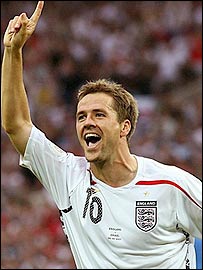 _44104830_owen203x270.jpg