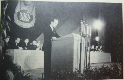 XXX jahre komsomol.jpg