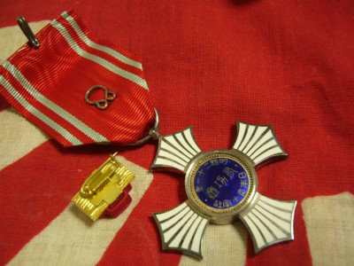 !BwI!)bgBmk~$(KGrHqV,!g0Ev1+0DB-oBMHkS8Bo7Q~~_3.jpg