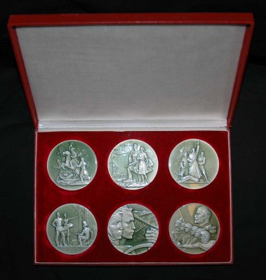 Commemorative medals of CC YCL 3.jpg