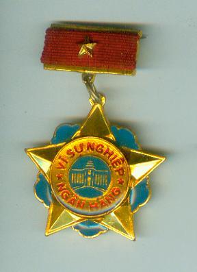 Vietnam order badge career of Viet Nam bank.jpg